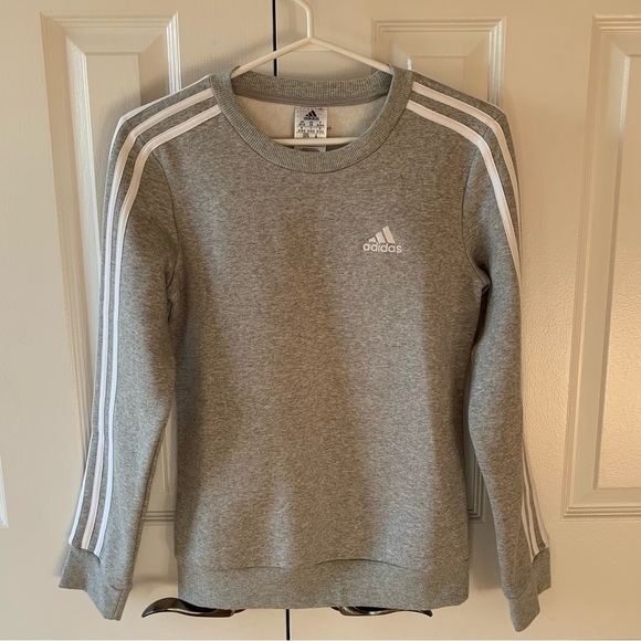 Adidas Essentials 3-Stripes Fleece Pullover Sweatshirt Medium Grey Heather - Picture 2 of 9